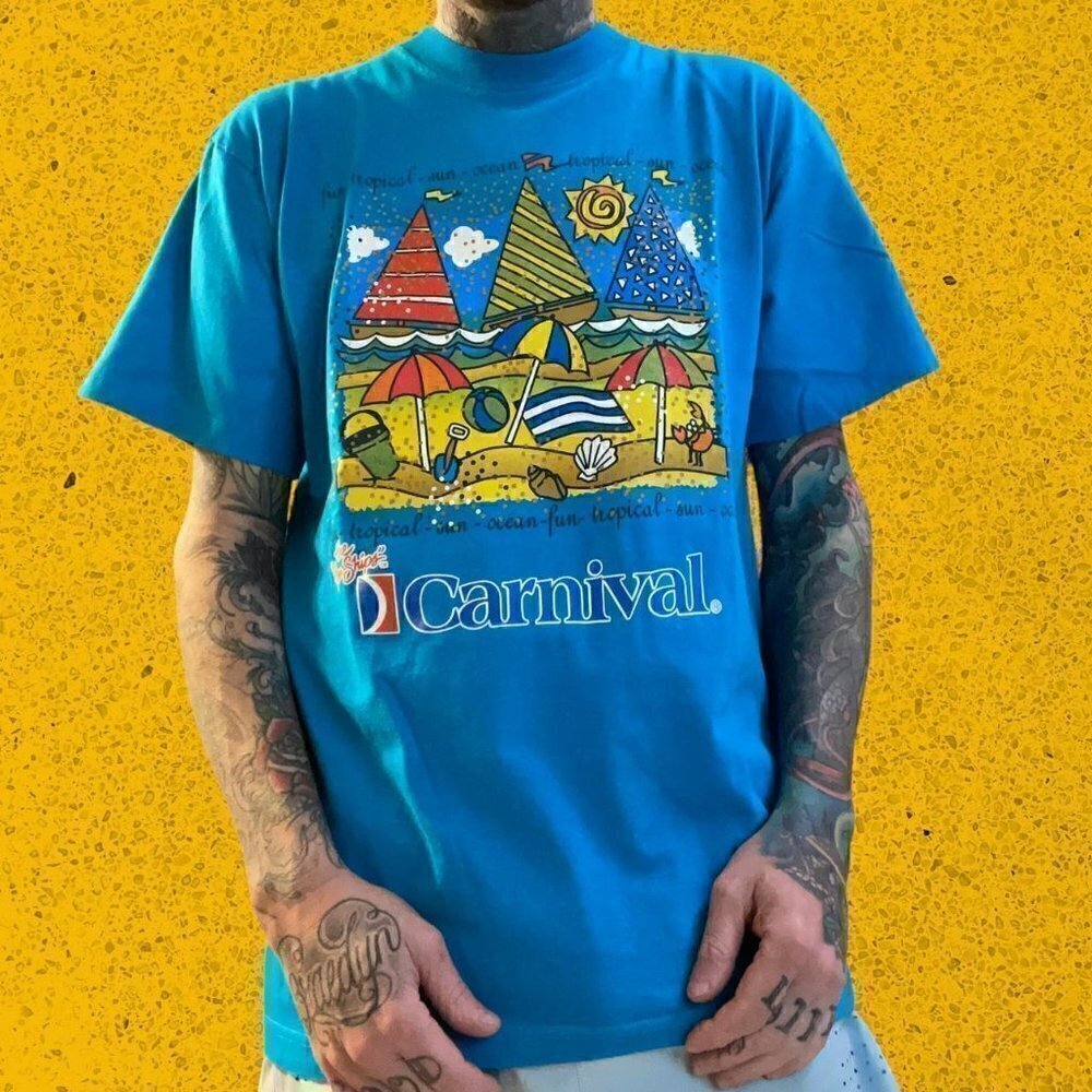 Vintage tourist t shirt